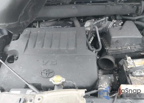 2015 Toyota Highlander Xle V6 z USA, uszkodzony, nr VIN 5TDJKRFH2FS106360